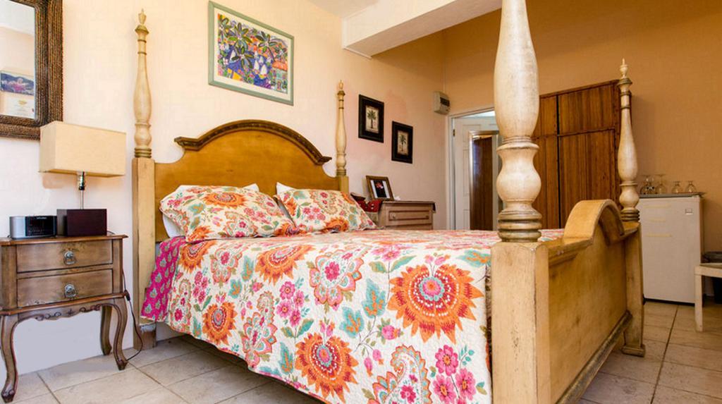 Nature'S Paradise Bed & Breakfast Marigot Bay Exterior photo