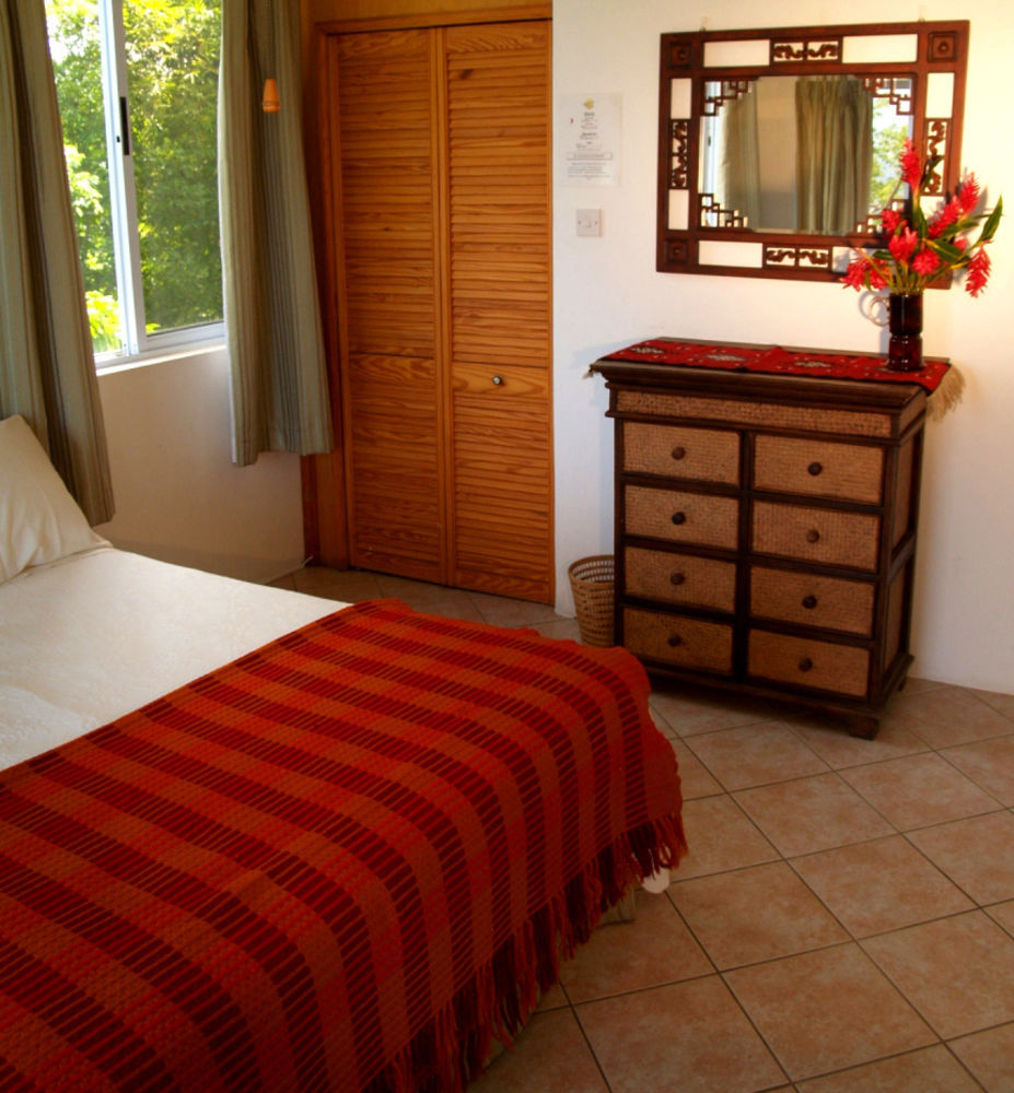 Nature'S Paradise Bed & Breakfast Marigot Bay Exterior photo