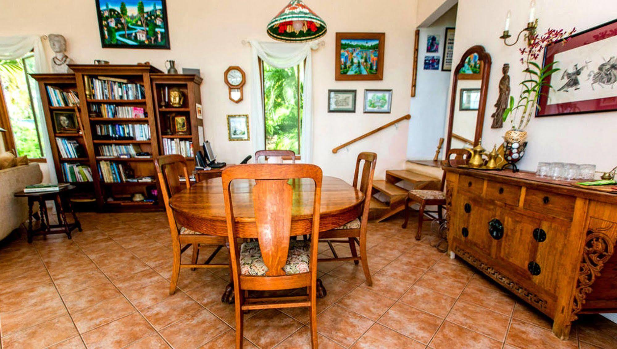 Nature'S Paradise Bed & Breakfast Marigot Bay Exterior photo