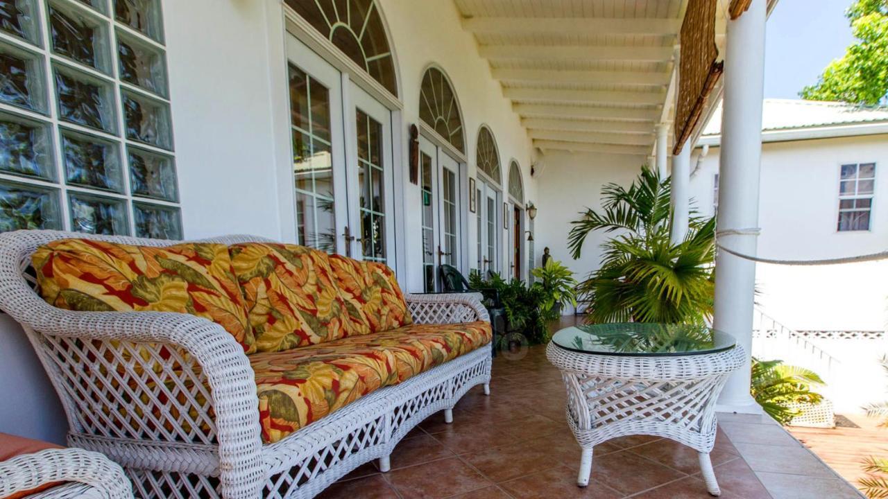 Nature'S Paradise Bed & Breakfast Marigot Bay Exterior photo