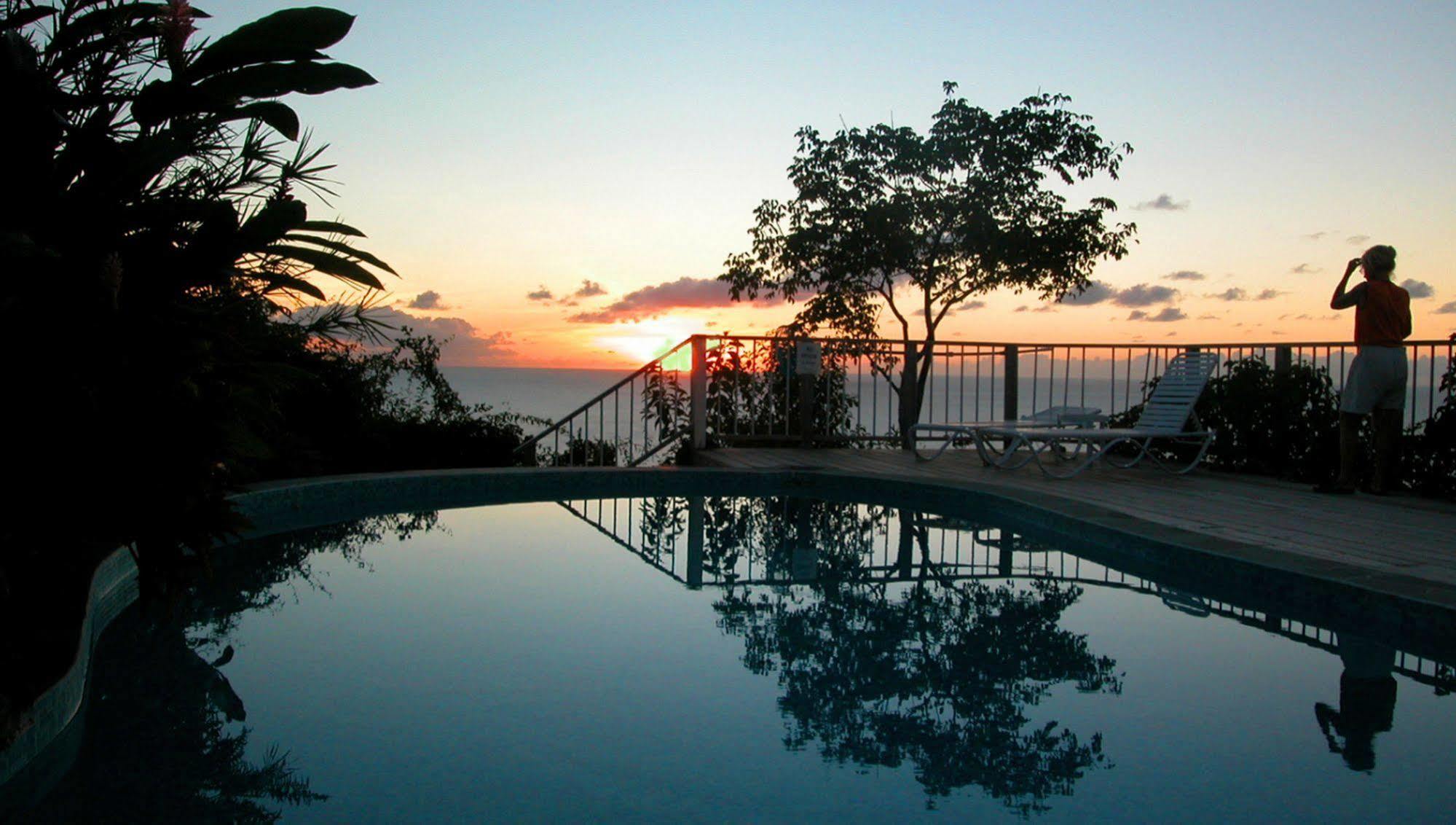 Nature'S Paradise Bed & Breakfast Marigot Bay Exterior photo